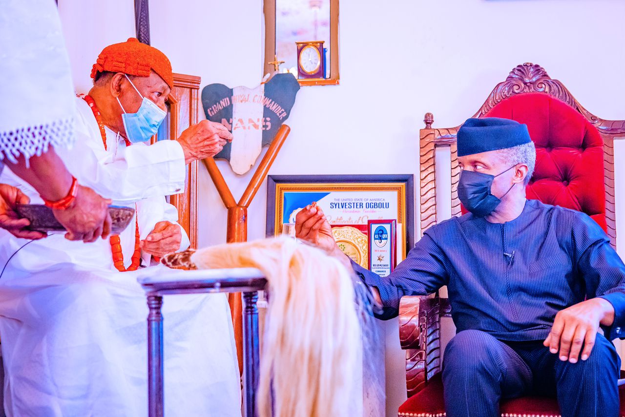 &ldquo;I always admire your eloquence,&rdquo; Oba of Benin tells Osinbajo